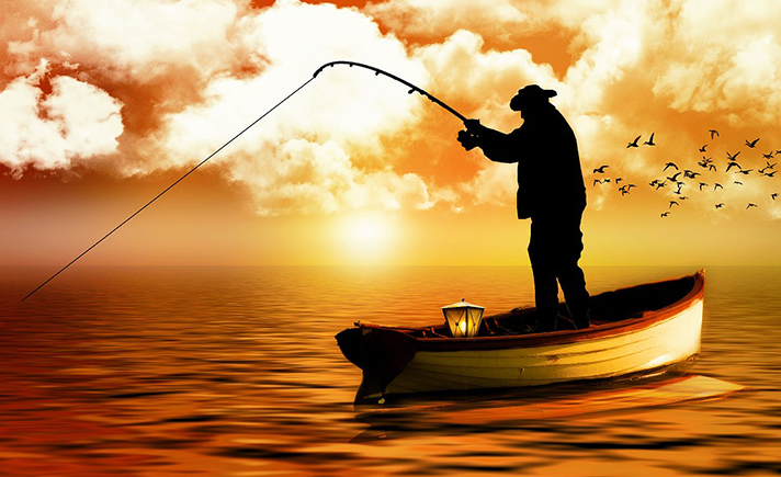 Ilustrasi Nelayan memancing ikan di pantai.(Istimewa).