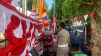 Penjual umbul-umbul HUT RI yang ditertibkan Satpol -PP Ternate, Rabu (27/7/2022).