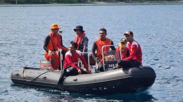 Pencarian hari kelima satu korban KM. Cahaya Arafah di Tanjung Tokaka, Halmahera Selatan, Jumat 22 Juli 2022.(Foto Basarnas Ternate).