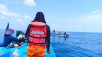 Tim SAR gabungan saat melakukan pencarian korban hilang di perairan Morotai, Maluku Utara, Sabtu, 23 Juli 2022.