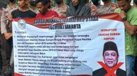 Gerakan Mahasiswa Maluku Utara (GEMU) Jakarta saat aksi di Gedung Menteri Dalam Negeri (Mendagri), Kamis 8 Desember 2022.(Istimewa).