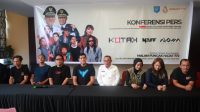 Grup Band Kotak dan Naff didampingi Wali Kota Ternate saat menggelar konferensi pers di Sahid Bela Hotel Ternate, Rabu 28 Desember 2022.(Foto Alfian/beritadetik.id).
