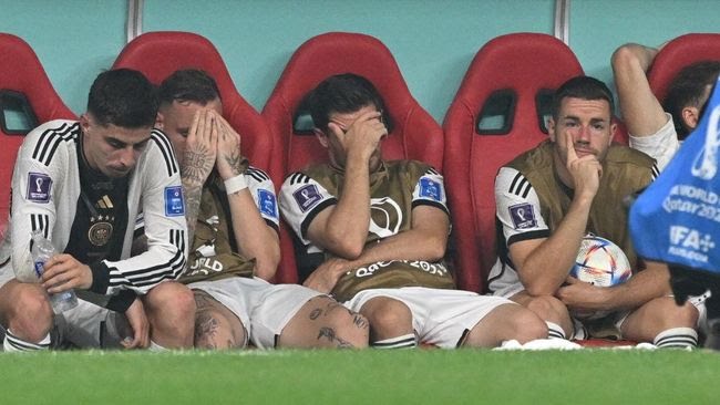 Timnas Jerman menangis setelah gagal lolos babak 16 besar Piala Dunia 2022.(istimewa).