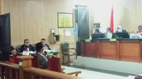 Wali Kota Ternate M. Tauhid Soleman saat memberikan kesaksian di Pengadilan Tipikor terkait kasus korupsi Perusda, Selasa 11 April 2023.(Foto : Ist).