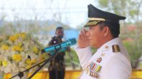 Bupati Aliong Mus saat memimpin upacara HUT Kabupaten Pulau Taliabu ke-10 Tahun, Kamis 17 April 2023.(Istimewa).