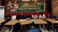 Manajemen Malut United FC saat menggelar konferensi pers, Kamis 6 April 2023.(Foto : Alfian/beritadetik.id).