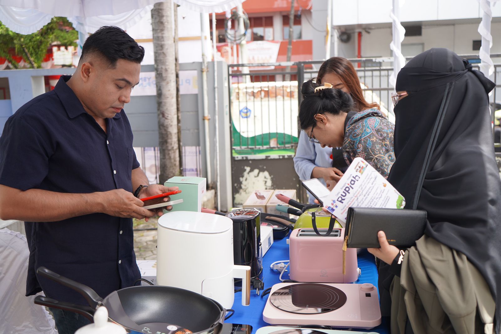 PT PLN (Persero) Unit Induk Wilayah Maluku dan Maluku Utara (UIW-MMU) menggelar Ramadan Electrifying Lifestyle Fair (Relief) 2023.