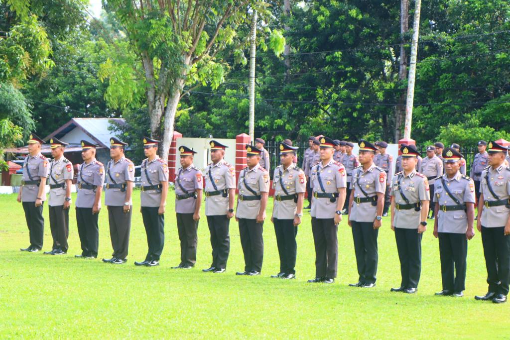 Serah terima sejumlah Pejabat Polres Halmahera Barat, Senin 15 Mei 2023.(Foto : Istimewa).
