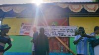 Aksi palang kantor desa Tauro, Kecamatan Jailolo, Kabupaten Halmahera Barat.(Istimewa).