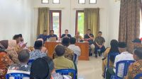 PLN UP3 Ternate saat melaksanakan sosialiasi di Pulau Mangoli, Kabupaten Kepulauan Sula, Maluku Utara, Selasa 31 Mei 2023.(Istimewa).