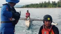 Korban saat ditemukan oleh Tim SAR Gabungan di perairan Army Dock Desa Darame Morotai, Sabtu 26 Agustus 2023.(Ist).