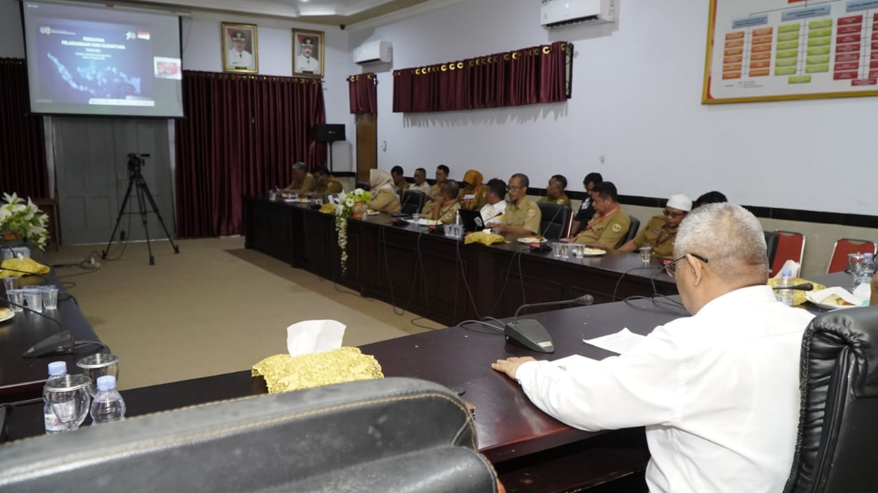 Rapat koordinasi Pemerintah Kota Tidore Kepulauan dengan Menteri Perhubungan RI, Budi Karya Sumadi, Selasa 29 Agustus 2023.(Foto : Albagaz/beritadetik.id).