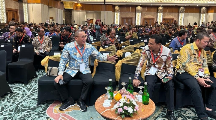 Wali Kota Ternate, M. Tauhid Soleman saat terima formasi P3K, bertempat di Puri Agung Hall Hotel Grand Sahid Jaya, Jakarta, Kamis (3/8/2023).