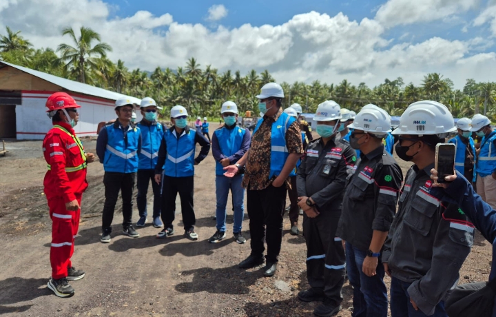 PLN menerima kunjungan Kepala Kejaksaan Tinggi (Kejati) Maluku Utara untuk melihat langsung perkembangan pembangunan PLTMG 30 MW.