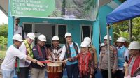 Peresmian secara simbolik oleh PLN UIW MMU bersama mitra kerja Direktorat Jenderal Energi Baru dan Terbarukan dan Konservasi Energi (EBTKE), Badan Perencanaan Pembangunan Nasional dan perwakilan Pemerintah Selandia Baru