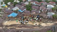 Material banjir bandang saat menutup sejumlah tempat di Kelurahan Rua, Kecamatan Pulau Ternate, Maluku Utara, Minggu 25 Agustus 2024.(Foto : Ist).