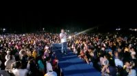Kampanye terbuka pasangan calon Bupati Morotai, Rusli-Rio, yang digelar di Desa Usbar Pantai dan Desa Tiley pada Kamis malam, 31 Oktober 2024.(Foto : Ul/beritadetik.id).