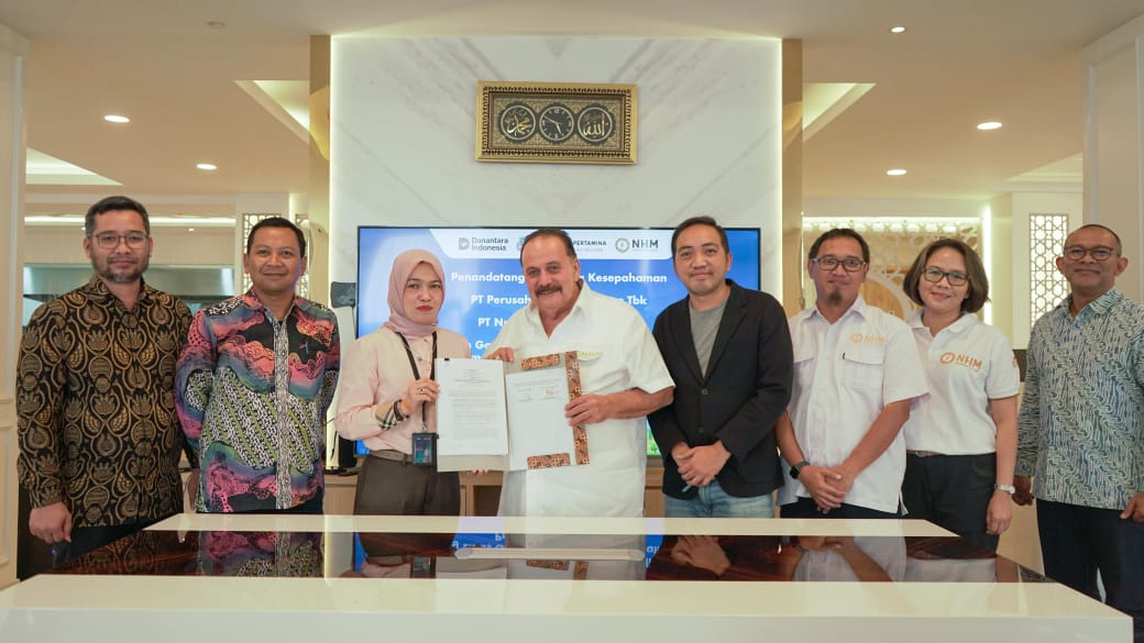 Penandatanganan Nota Kesepahaman antara Presiden Direktur NHM H.Robert Nitiyudo Wachjo dan Direktur Strategi dan Pengembangan Bisnis PGN Rosa Permata Sari Jakarta, Jumat, (16/7/2025).
