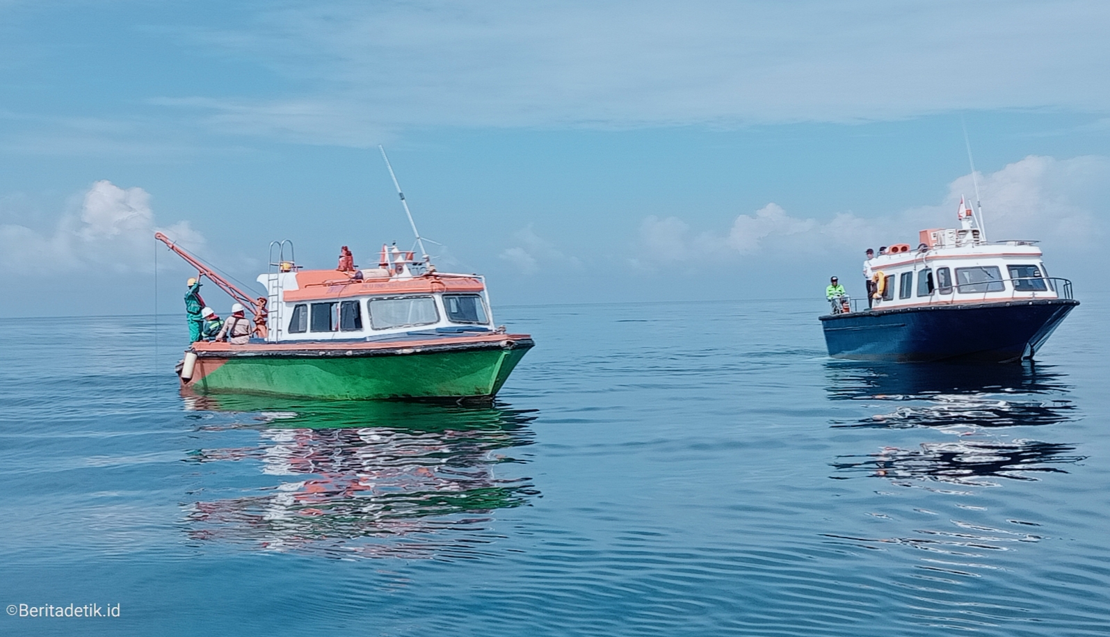 Harita Nickel melibatkan tim dari IPB melakukan pengambilan sampel air laut perairan Pulau Obi, Halmahera Selatan.(Foto : ridho/beritadetik.id).
