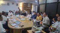 Bupati Halmahera Utara Piet Hein Babua, saat melaksanakan audiensi dengan jajaran manajemen PTPN I Regional 8.(Istimewa).