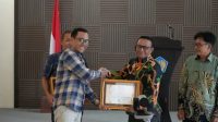 Pemda Halut menerima penghargaan dari Kantor Pelayanan Perbendaharaan Negara (KPPN) Tobelo