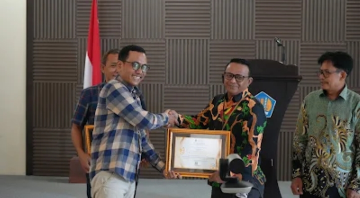 Pemda Halut menerima penghargaan dari Kantor Pelayanan Perbendaharaan Negara (KPPN) Tobelo