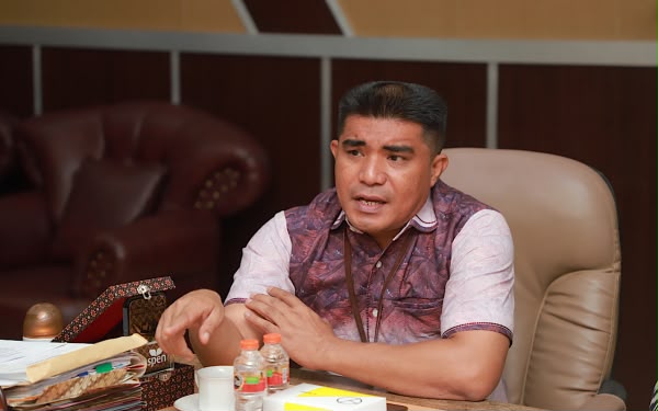 Kepala Badan Kepegawaian dan Pengembangan Sumber Daya Manusia (BKPSDM) Kota Ternate, Samin Marsaoly.(Foto : Alfian Hatari/beritadetik.id).