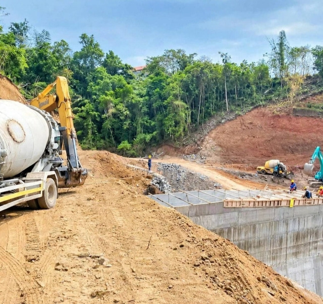 Proyek pembangunan infrastruktur pengendali sedimen atau Sabo Dam yang dikerjakan Kementerian Pekerjaan Umum melalui Balai Wilayah Sungai (BWS) Maluku Utara.