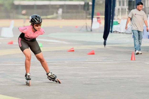 Atlet senior Ternate Inline Skate Nurul Nazwa. (Istimewa).
