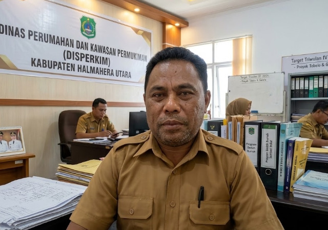 Kepala Dinas Perumahan, Kawasan Pemukiman, dan Pertanahan Kabupaten Halmahera Utara, Fransiskus Babua.(Istimewa).